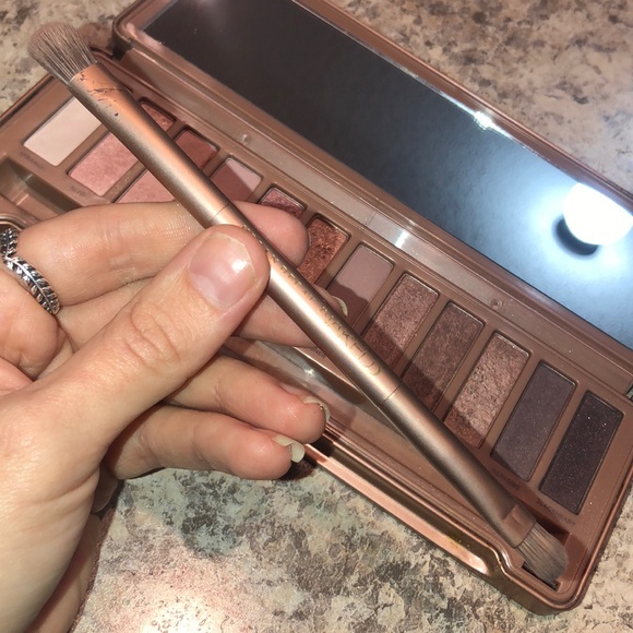Urban Decay Naked 3 eyeshadow palette - Picture 5 of 7
